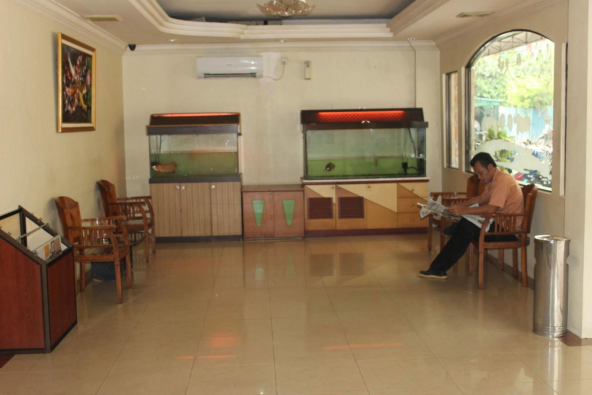 Batam Star Hotel Exterior foto